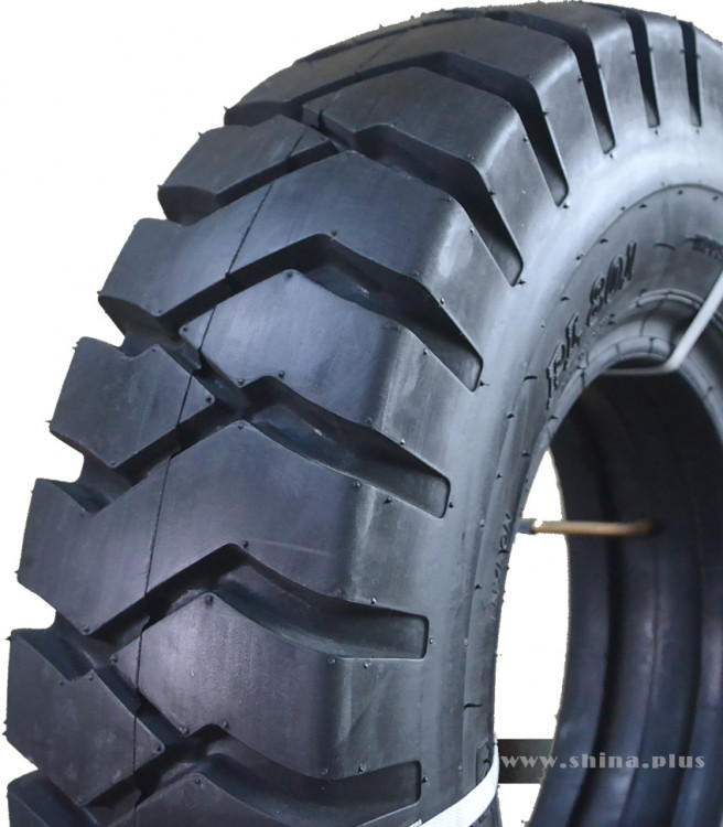 5,00-8 Titan Industrial Deep Traction 10PR 111AS с камерой и без ободной ленты а/шина