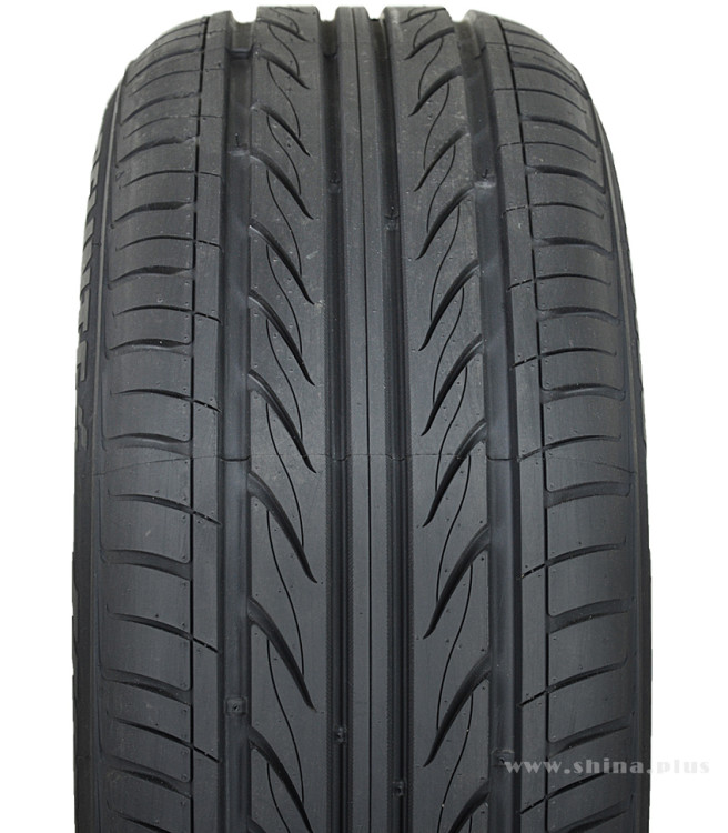 215/55  R17 Delinte D7 94W (лето) а/шина