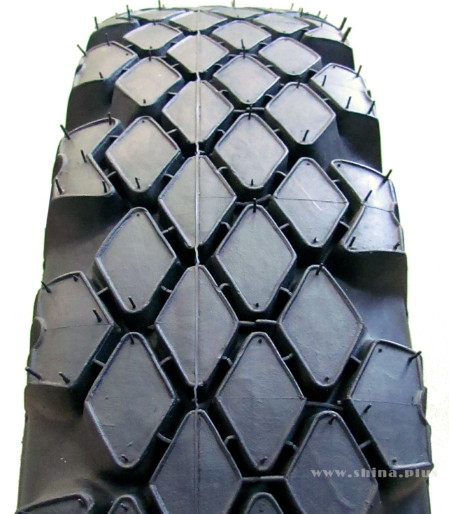 7,50-20 ИЯ-112А нс 8 с камерой без ободной ленты Омск 119/116J а/шина