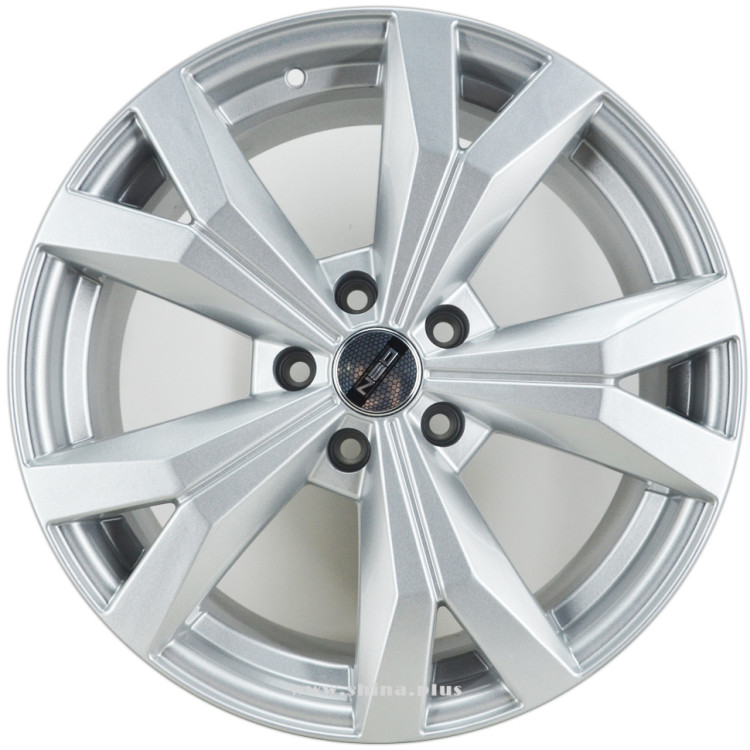 Диск R18 5x114,3 Tech Line 815 8,0J ET40 D67,1 Silver