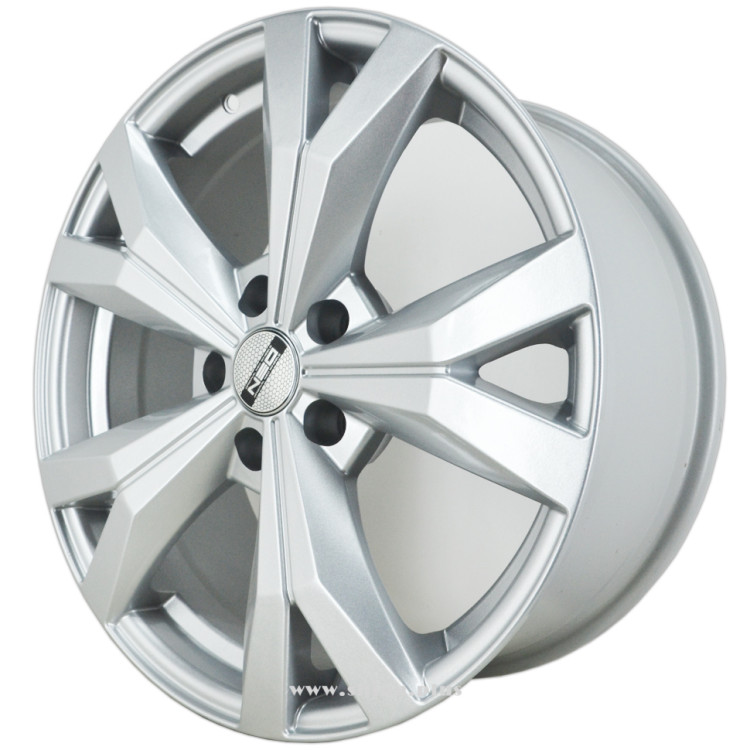 Диск R18 5x114,3 Tech Line 815 8,0J ET40 D67,1 Silver