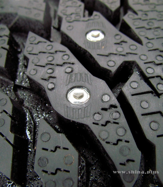 215/70  R16 Nokian Tyres (Ikon Tyres) Hakkapeliitta SUV9 100T ш (зима) а/шина