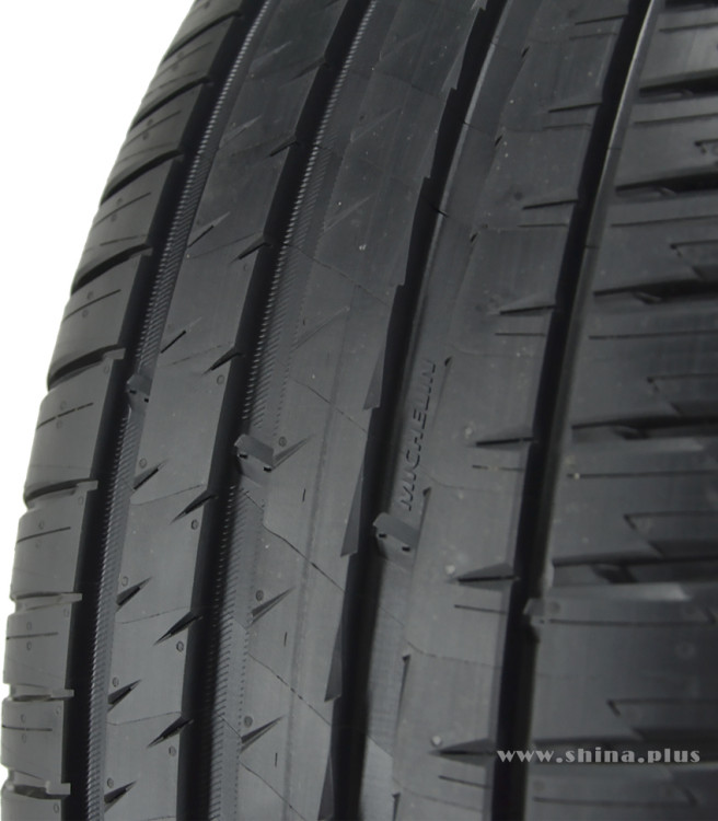 245/40  R19 Michelin Pilot Sport-4 Run Flat 98Y (лето) а/шина