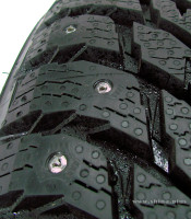 235/60  R18 Nokian Tyres (Ikon Tyres) Hakkapeliitta SUV 9 ш 107Т (зима) а/шина